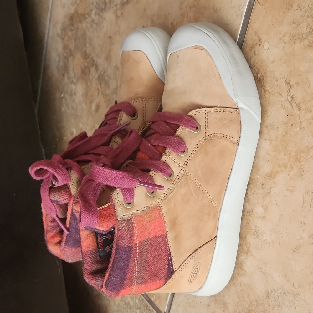 Keen Elena Mid Ankle Women's Hiking Boots